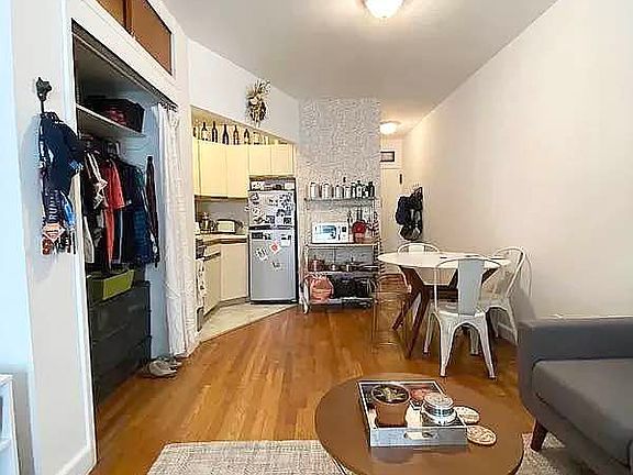 4th image of 1819 2nd Ave APT 3RN