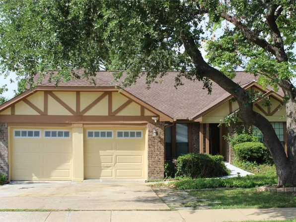 1707 Brighton Dr, Carrollton, TX 75007