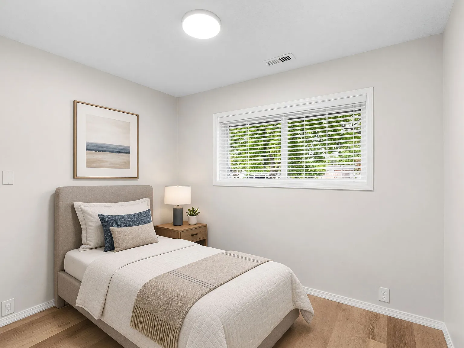 3 bed, 1120 sqft, $2,850 — Photo 4