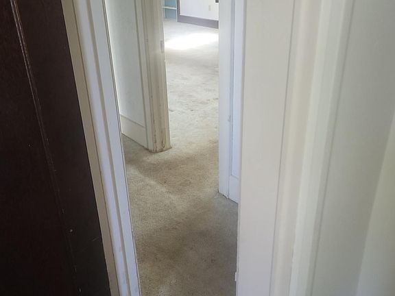 5th image of 190 Grant St