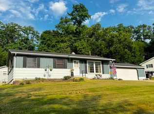 891 Chapel Dr, Milton, WI 53563