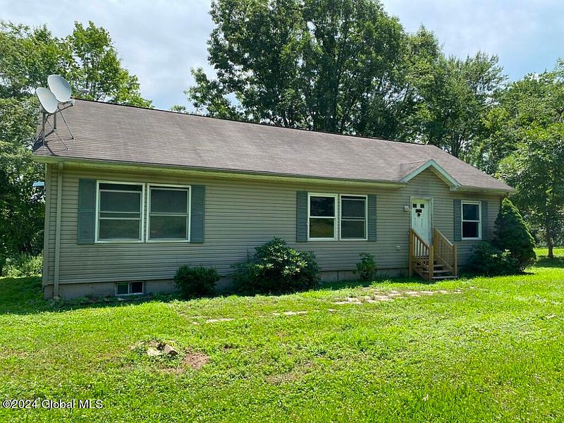 3rd image of 141 Soller Heights Road