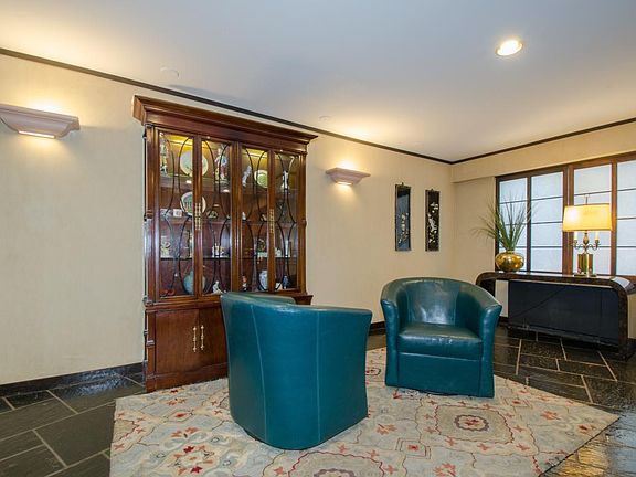 4th image of 6833 N Kedzie Ave APT 0911