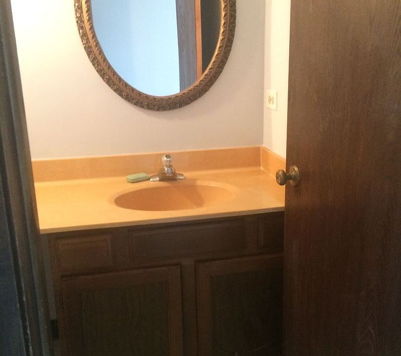 1st image of 1121 Honeywood Dr
