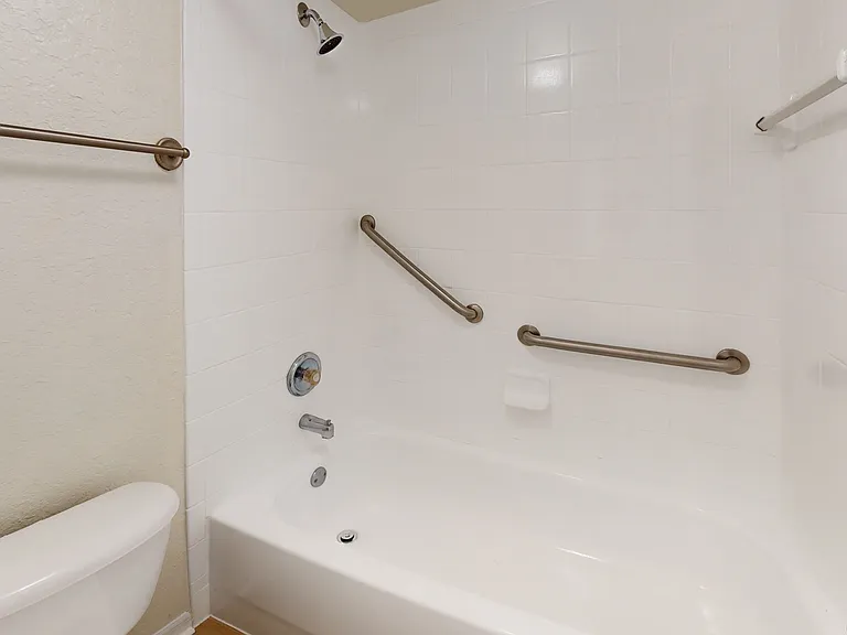 The Breyley Apartments — Photo 55