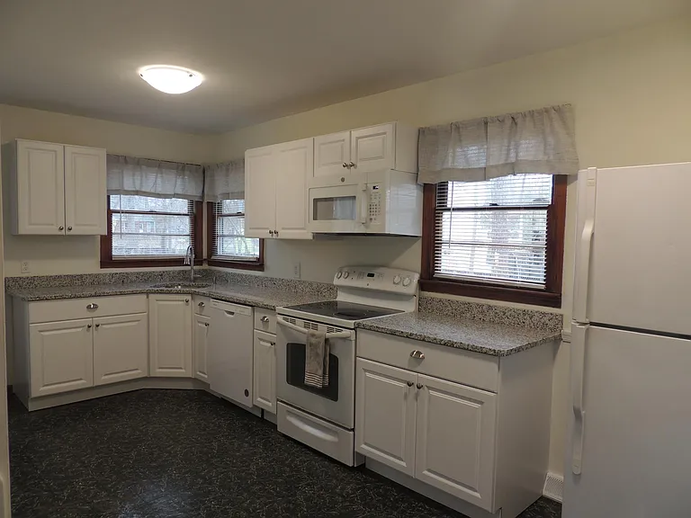 288 North Dr — Photo 8
