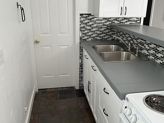 5th image of 1461 W Palace Way Unit B