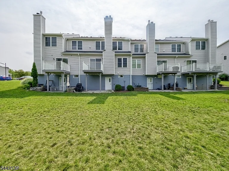 26 Decroce Ct — Photo 26