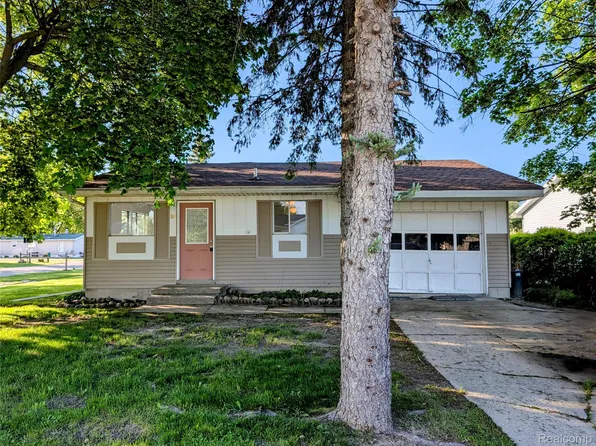 190 W Main St, Sebewaing, MI 48759