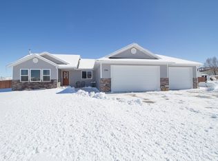 236 Brooklawn Dr, Spring Creek, NV 89815