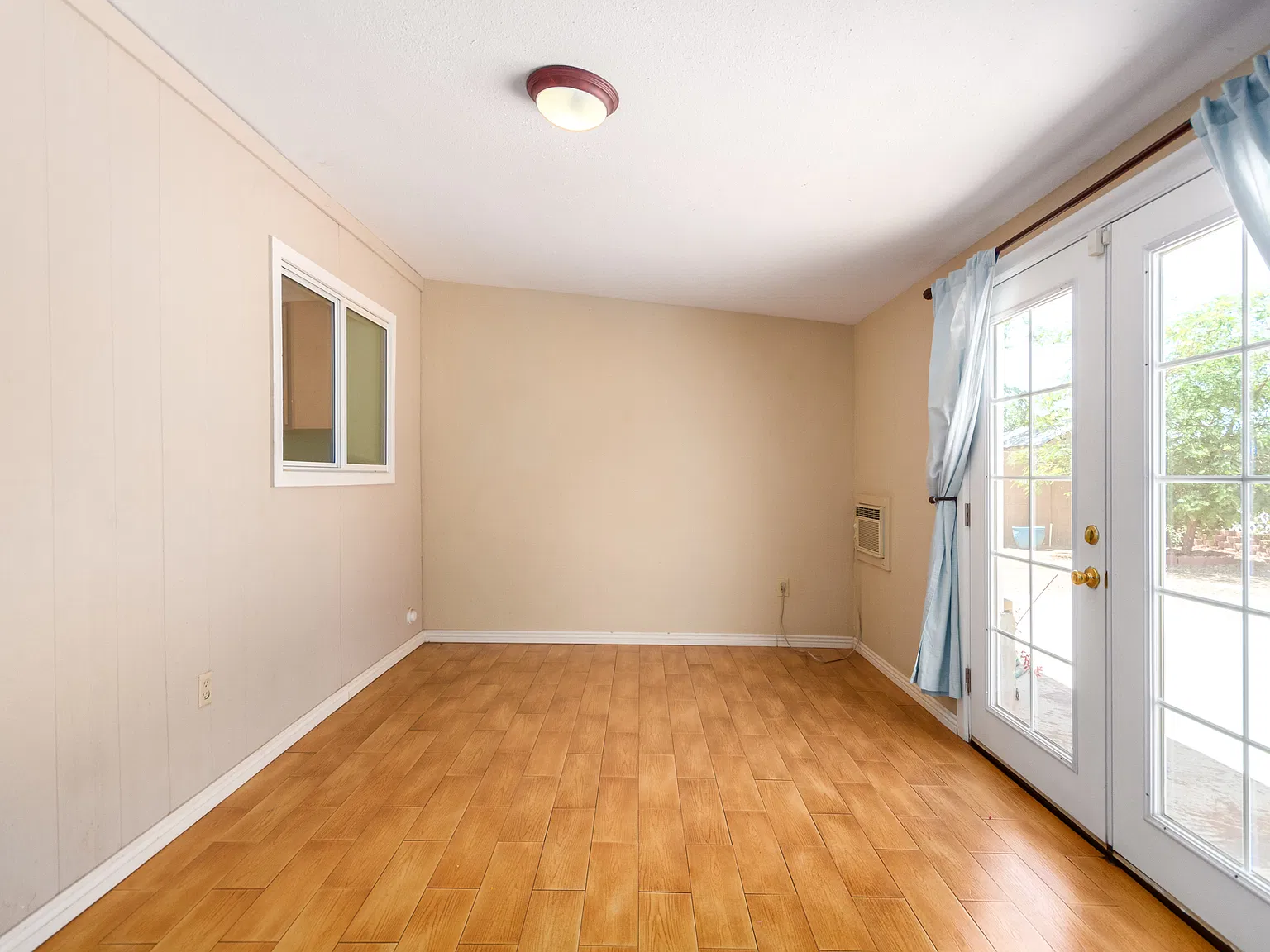 3 bed, 1257 sqft, $1,950 — Photo 4