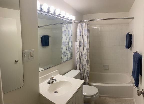 3rd image of 1736 Old Georgetown Ct #1736