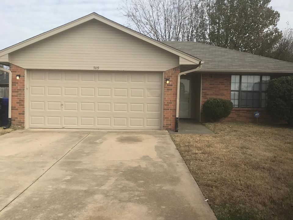 1st image of 709 Pepper Tree Pl