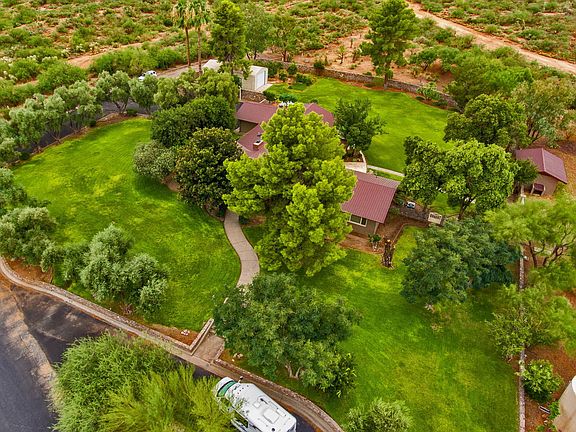 2nd image of 701 N Giffen Ave