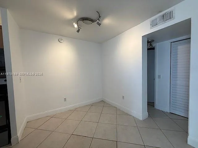 1801 S Treasure Dr #101 — Photo 10