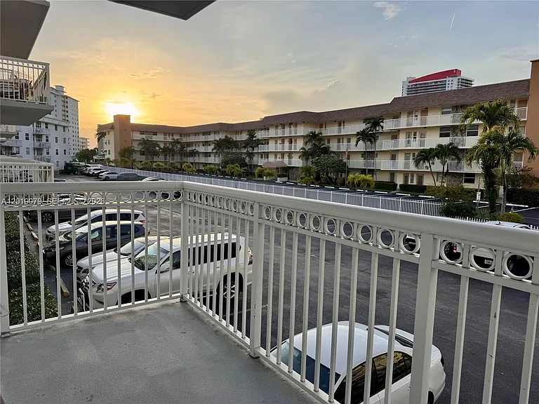 1913 S Ocean Dr #212 — Photo 4