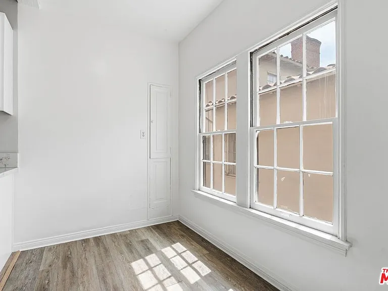 140 S Camden Dr #202 — Photo 8