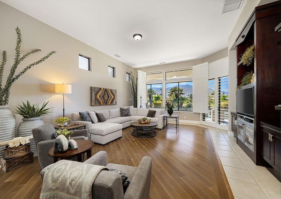1st image of 9 Birkdale Cir
