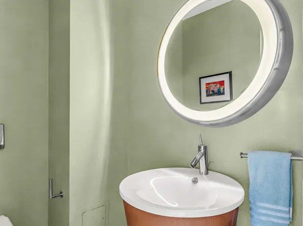 415 East 37th Street image 12 of 30