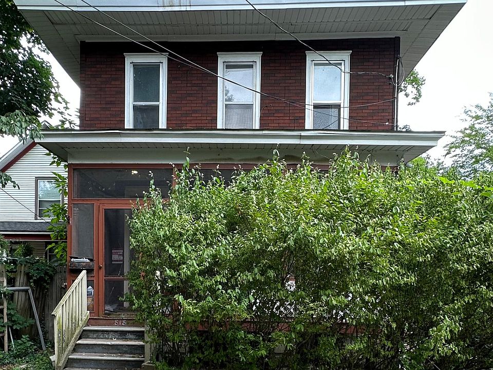 1st image of 818 Vine Pl #2