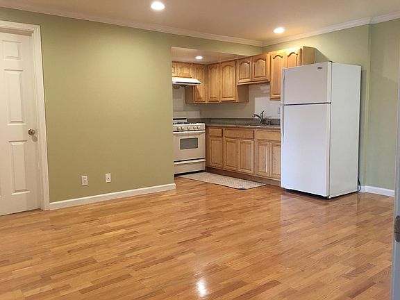 2nd image of 2365 21st Ave