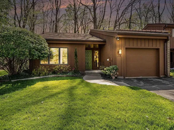 1728 W North Shore Dr, South Bend, IN 46617