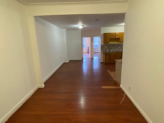 2nd image of 1116 Manor Ave APT 2
