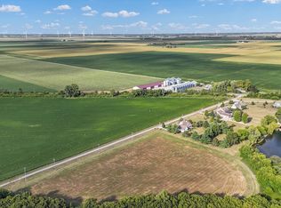 11 Moss Dr, Farmer City, IL 61842