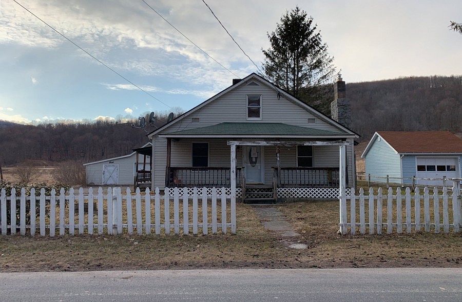1st image of 365 Knox Ave