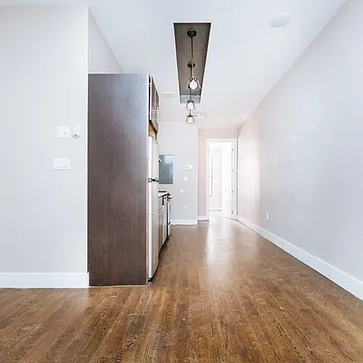 Rented by Nooklyn NYC LLC | media 18