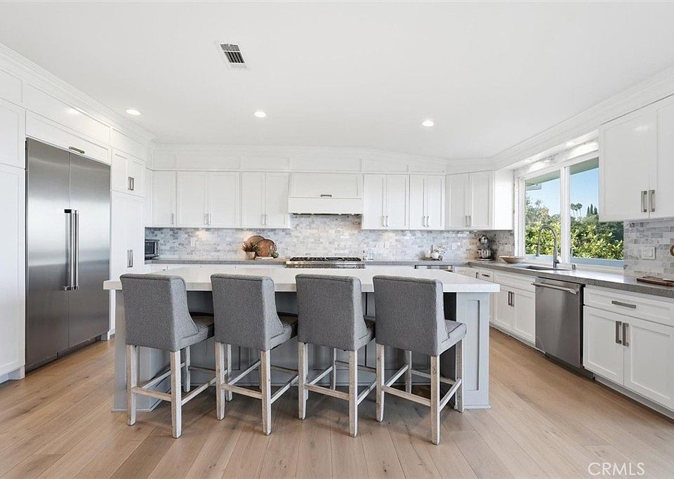 1st image of 6045 Montemalaga Dr