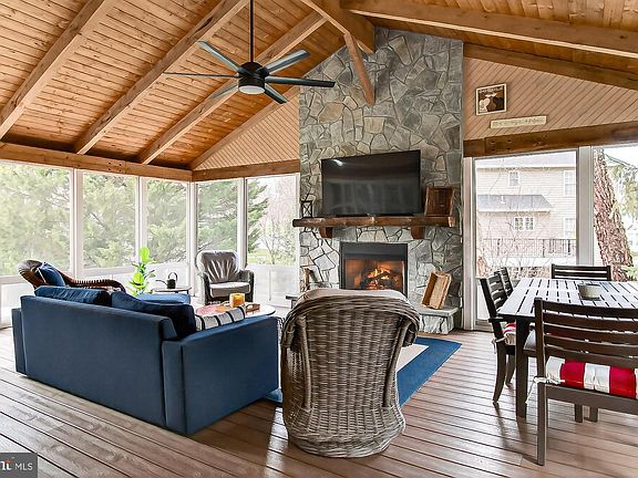 5th image of 20461 Swan Creek Ct