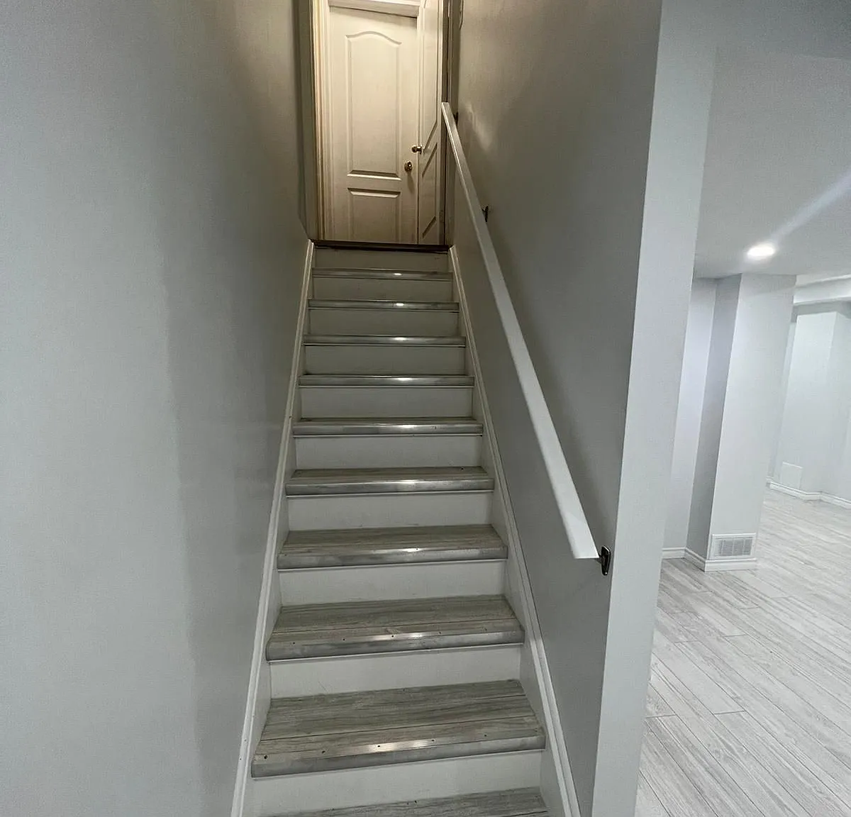 10 Chudleigh Ave — Photo 2