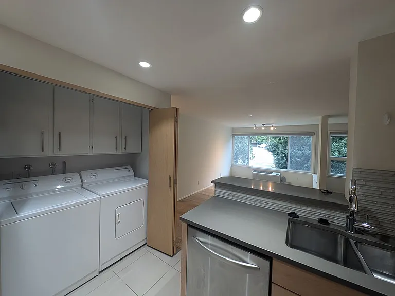1800 Boylston Ave #304 — Photo 23