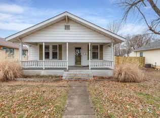 517 Doss St, Farmington, MO 63640