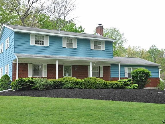 2nd image of 21 Rolling Brook Dr