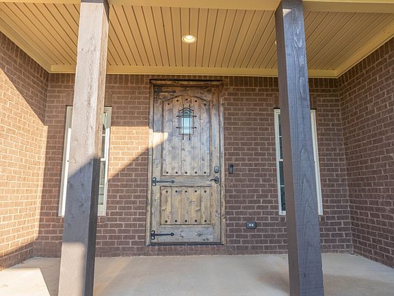 4th image of 8663 Drakes Blvd