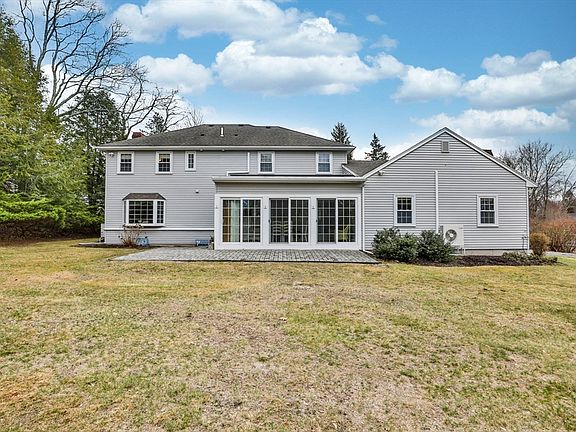 4th image of 110 Quail Run Rd