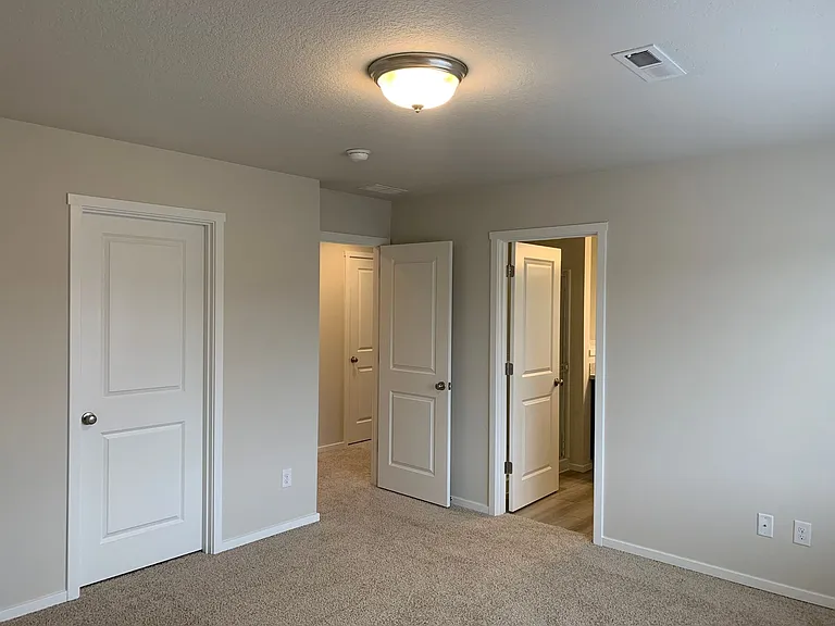 537 NE 138th Pl — Photo 18