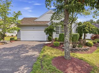 11 Narrowbrook Ct, Manalapan, NJ 07726