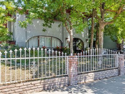 960 N Van Ness Ave, Fresno, CA, 93728