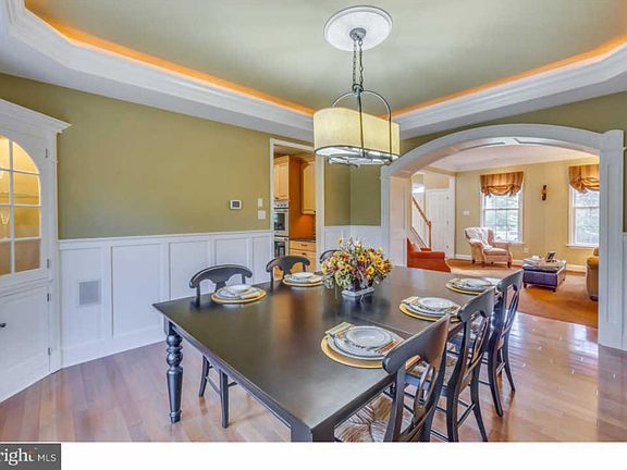 5th image of 304 Valley Hunt Dr