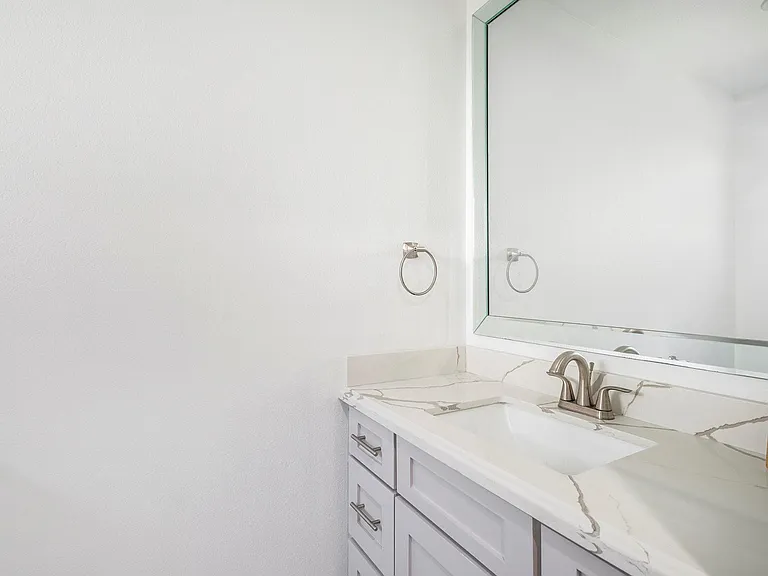 7711 Antoine Dr — Photo 14