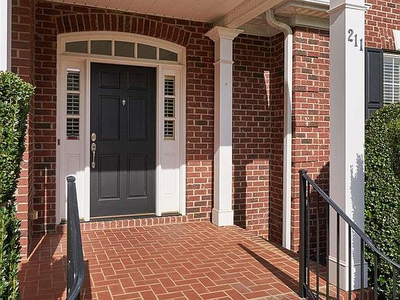 4th image of 211 Pawleys Dr