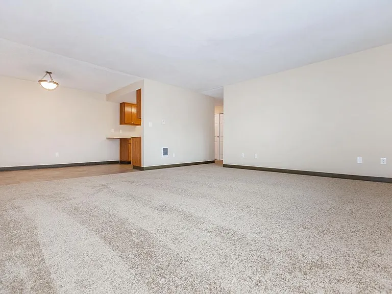 Corinthian Apartments — Photo 51