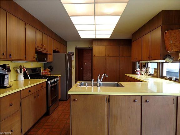 4th image of 66 Norwick Dr