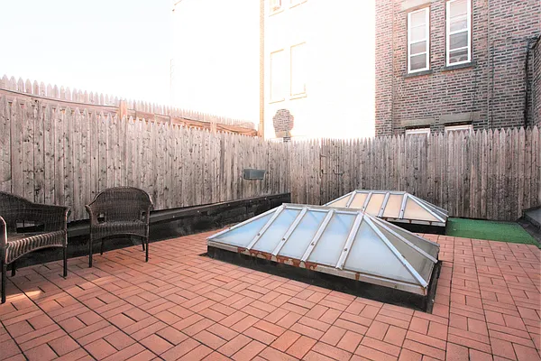 Rented by R New York | media 1