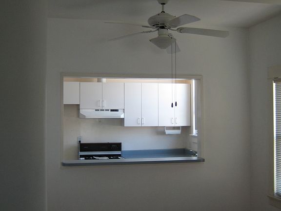 3rd image of 513 N Norton Ave