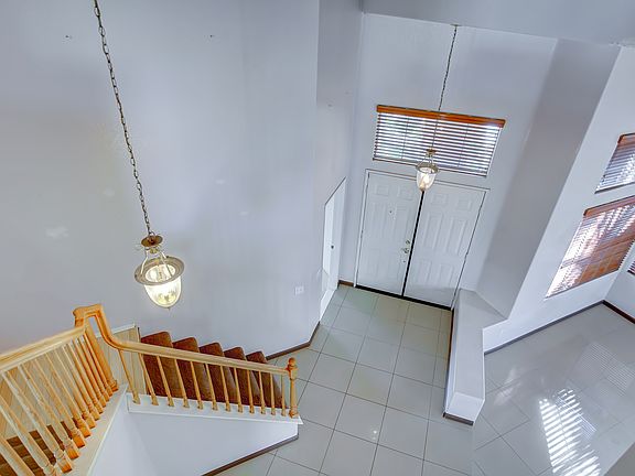 4th image of 15665 Granada Dr