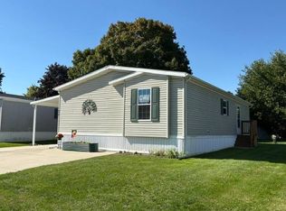 472 Flamingo St, Rochester, MI 48309